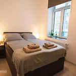 Qonroom - As Individual As - * Dillenburg